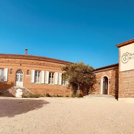 Domaine De Quintalone D Exception Avec Privatif Et Vue Panoramique Pyrenees